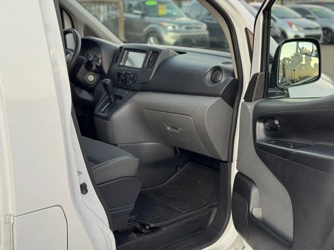 Used 2020 Nissan NV200 S w/ Back Door Glass Package image 20