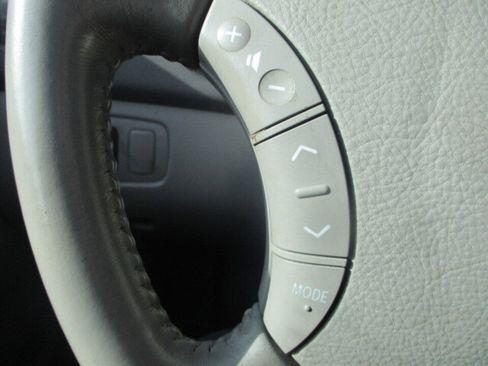 Used 2004 Toyota Sienna XLE 4 Door FWD**1 Owner/Leathe image 41