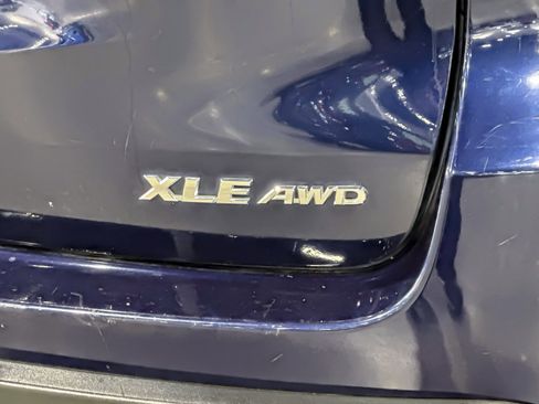 Used 2016 Toyota Highlander XLE AWD/4WD image 23