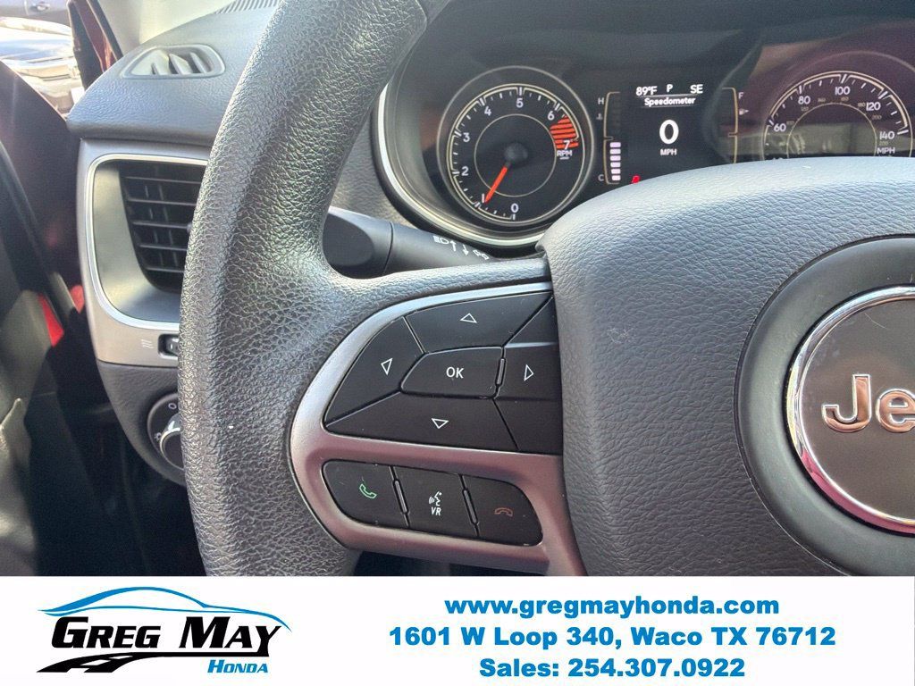 Used 2021 Jeep Cherokee Latitude FWD image 16