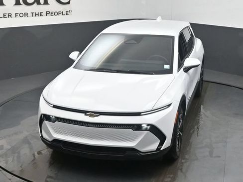 New 2026 Chevrolet Equinox EV LT FWD image 24