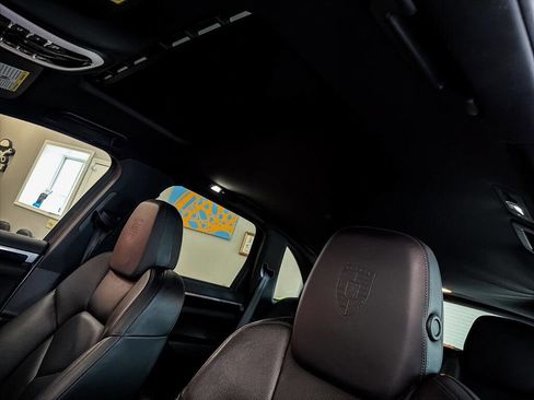 Used 2011 Porsche Cayenne S image 15