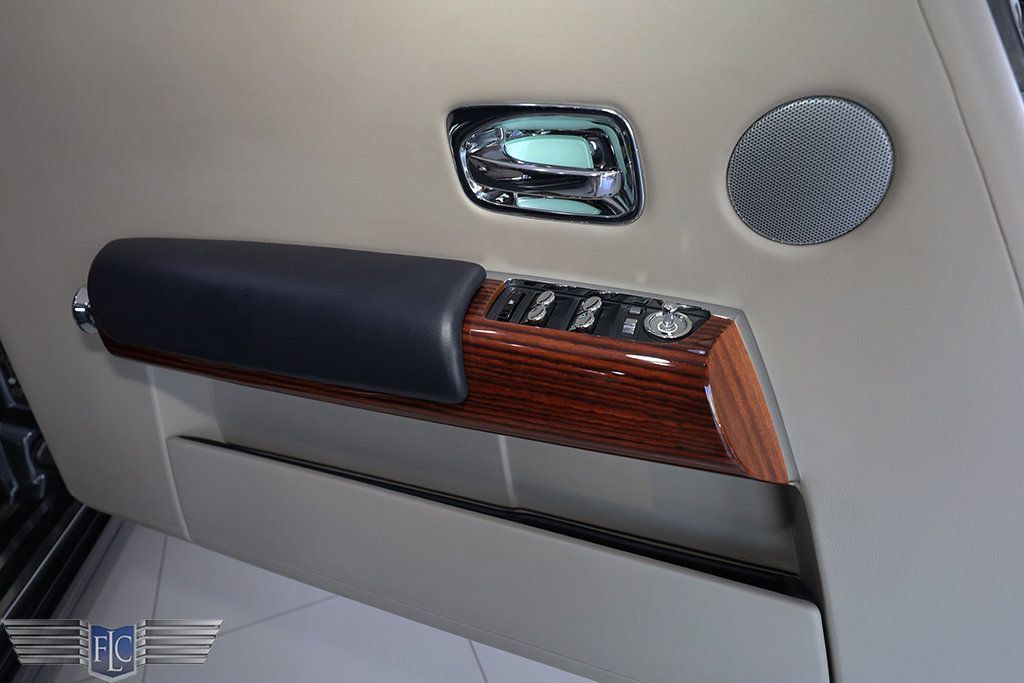 Used 2009 Rolls-Royce Phantom Coupe RWD image 17