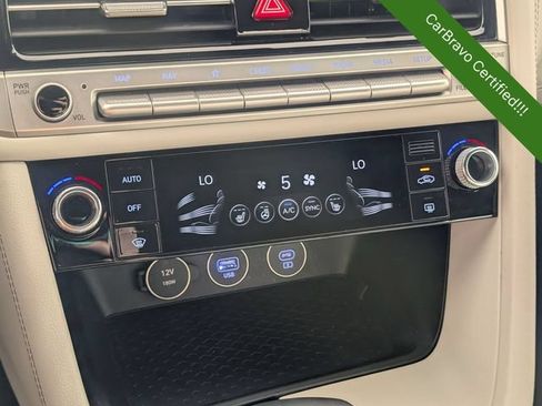 Used 2025 Genesis G70 2.5T AWD/4WD image 23