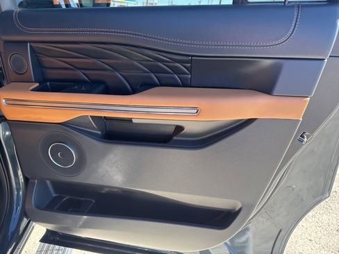 Used 2024 Ford Expedition Max Platinum image 37