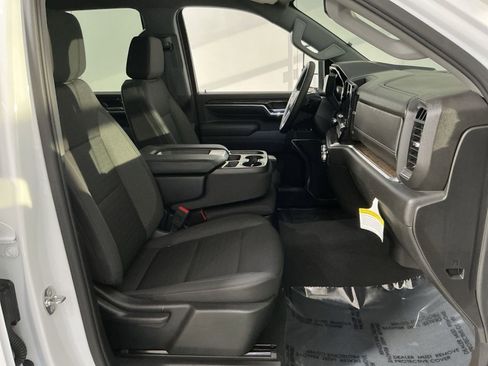 Used 2024 GMC Sierra 3500 SLE image 32