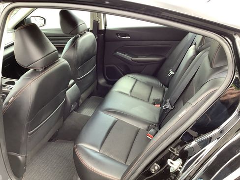 Used 2021 Nissan Altima 2.5 SR image 9