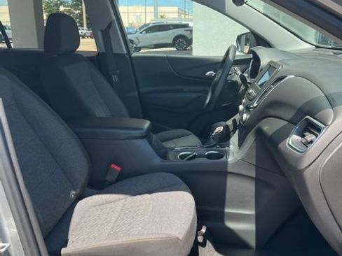 Used 2024 Chevrolet Equinox LT FWD image 18