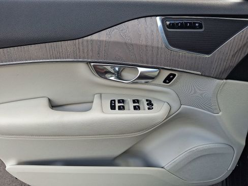Certified 2023 Volvo XC90 B5 Plus w/ Protection Package Premier image 12
