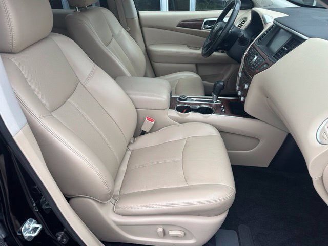 Used 2018 Nissan Pathfinder Platinum w/ Cargo Package AWD/4WD image 11