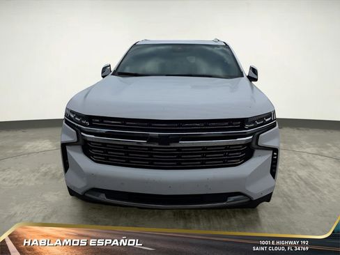 Used 2023 Chevrolet Suburban Premier image 10