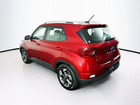 Used 2025 Hyundai Venue SEL FWD image 5