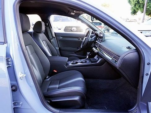 Used 2023 Honda Civic Sport image 11