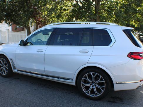Used 2025 BMW X7 xDrive40i AWD/4WD image 8