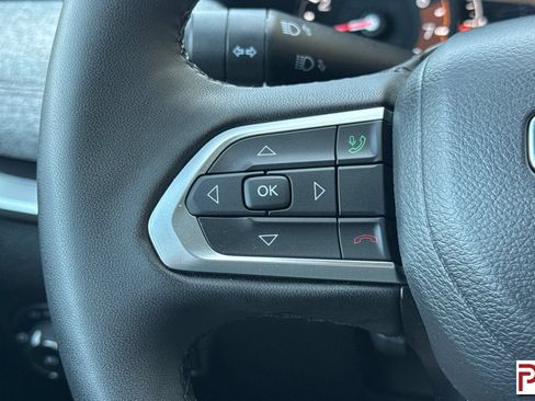 Used 2024 Jeep Compass Latitude AWD/4WD image 27