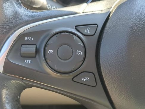 Used 2020 Buick Enclave Essence AWD/4WD image 24