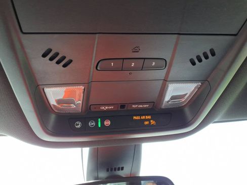 Used 2023 Buick Enclave Essence FWD image 27