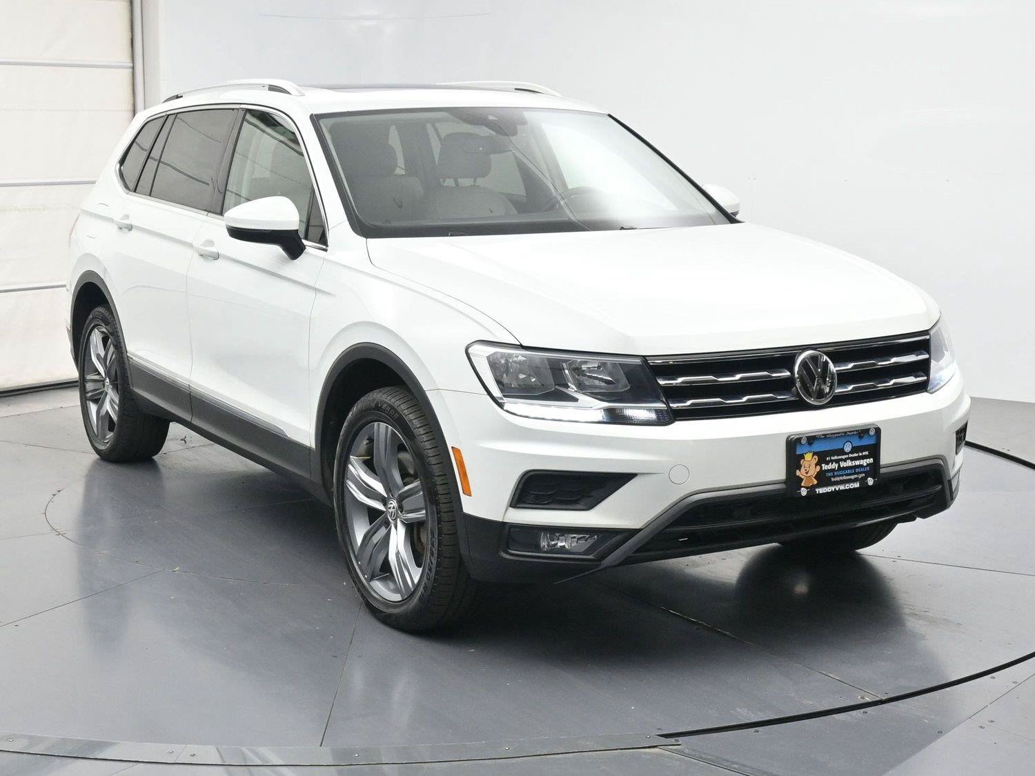 Used 2020 Volkswagen Tiguan SEL w/ 3rd Row Seat Package AWD/4WD image 27