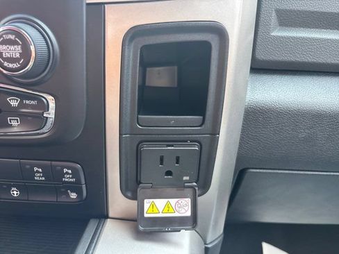 Used 2019 RAM 1500 Big Horn RWD image 35