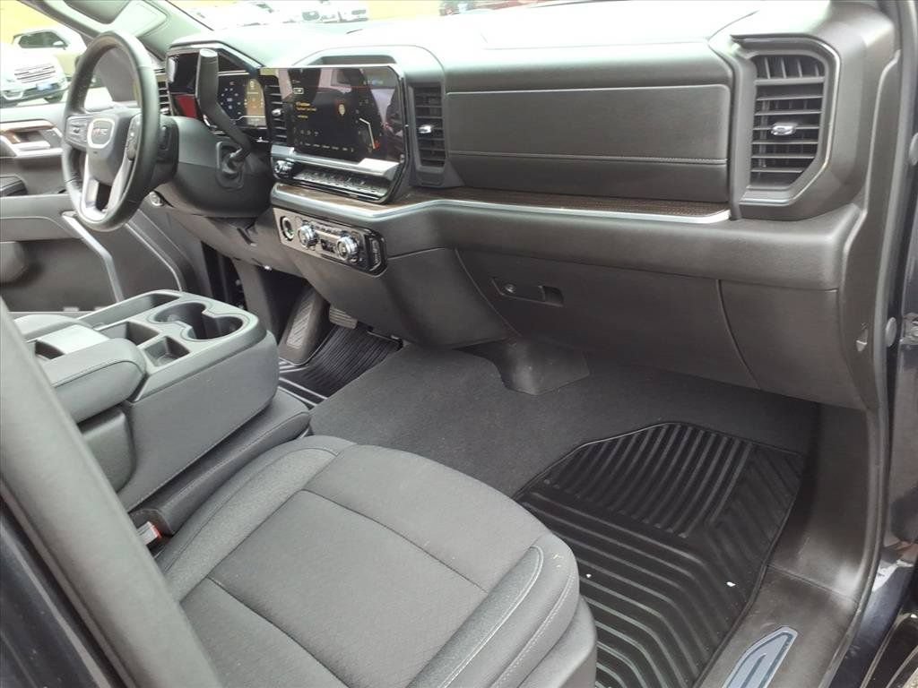 Used 2024 GMC Sierra 1500 Elevation AWD/4WD image 16
