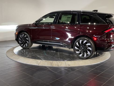 New 2024 Lincoln Nautilus Reserve w/ Equipment Group 202A image 7