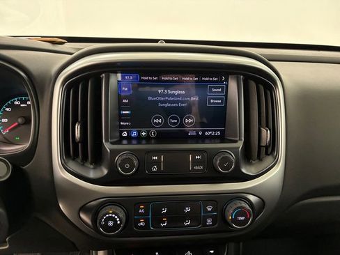 Used 2022 Chevrolet Colorado LT w/ LT Convenience Package AWD/4WD image 26