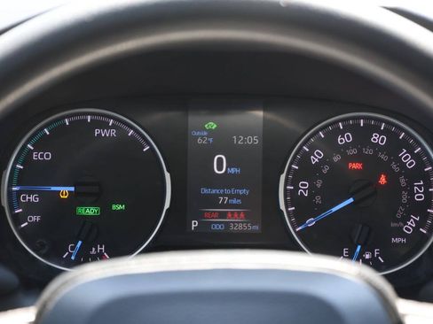 Used 2021 Toyota RAV4 LE AWD/4WD image 19