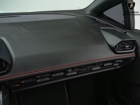 Used 2017 Lamborghini Huracan LP 580-2 image 34