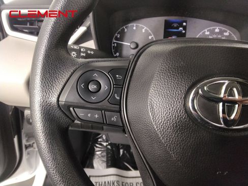 Used 2025 Toyota Corolla LE FWD image 12