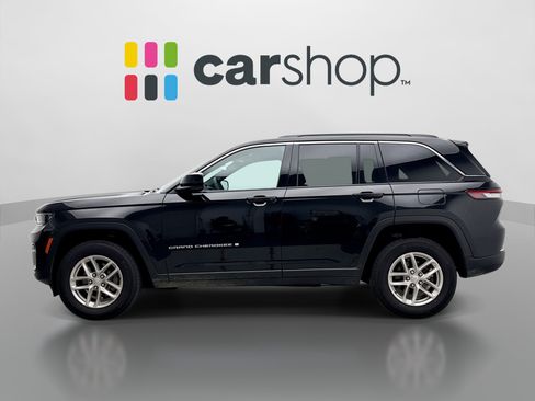 Used 2025 Jeep Grand Cherokee Laredo X w/ Luxury Tech Group I AWD/4WD image 2