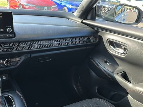 Used 2025 Honda HR-V Sport image 23
