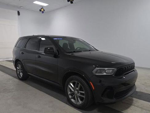 Used 2023 Dodge Durango GT image 1