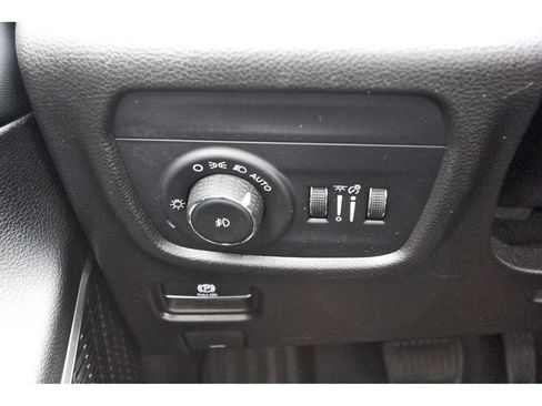 Used 2022 Jeep Grand Cherokee L Limited image 21