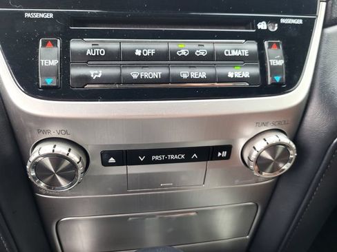 Used 2018 Toyota Land Cruiser w/ Preferred Accessory Package AWD/4WD image 18