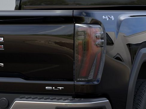 New 2026 GMC Sierra 2500 SLT AWD/4WD image 50