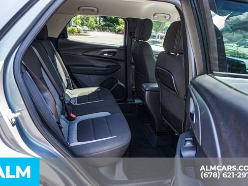 Used 2025 Chevrolet TrailBlazer LT FWD image 21