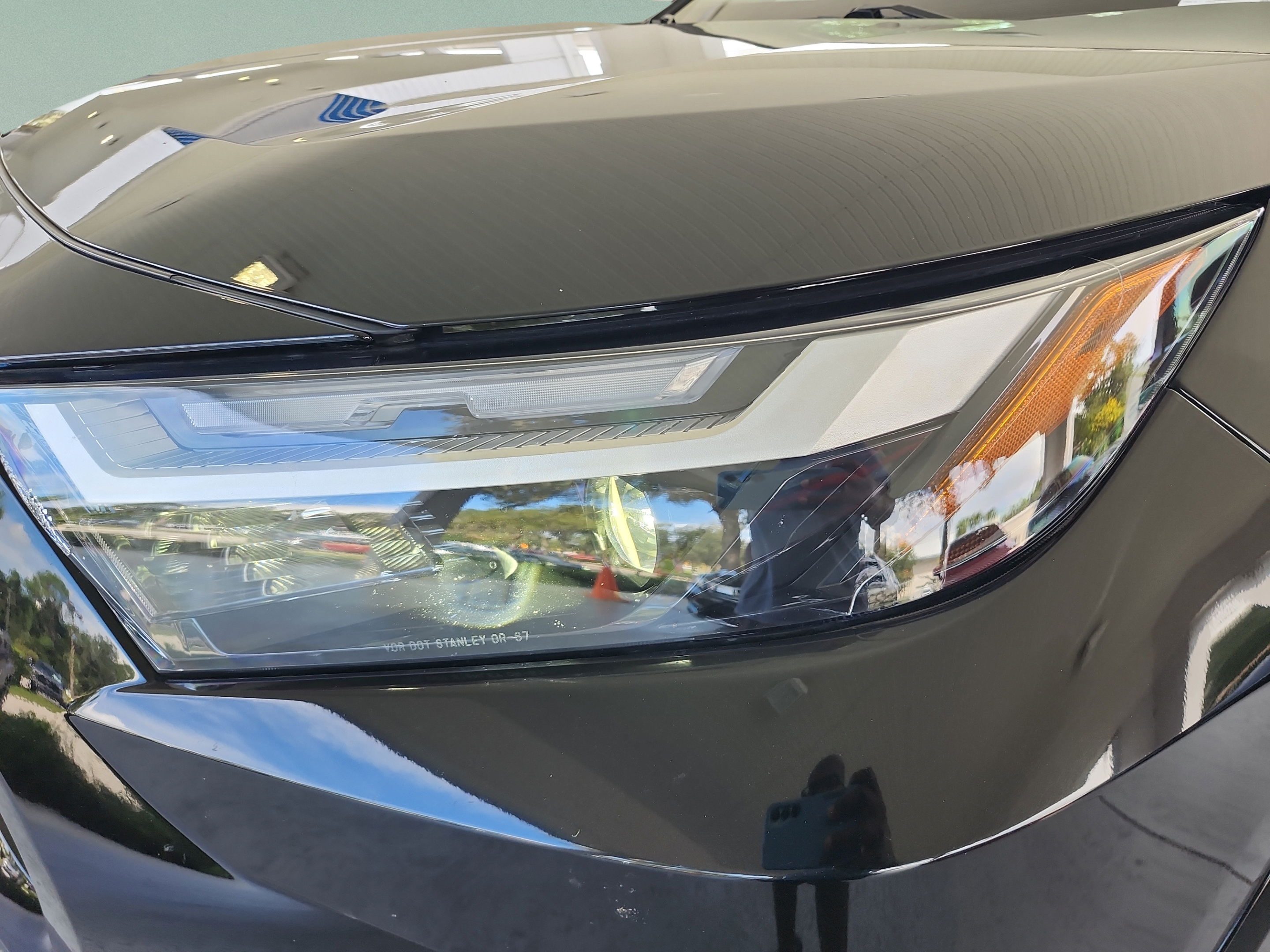 Used 2025 Toyota RAV4 LE FWD image 30