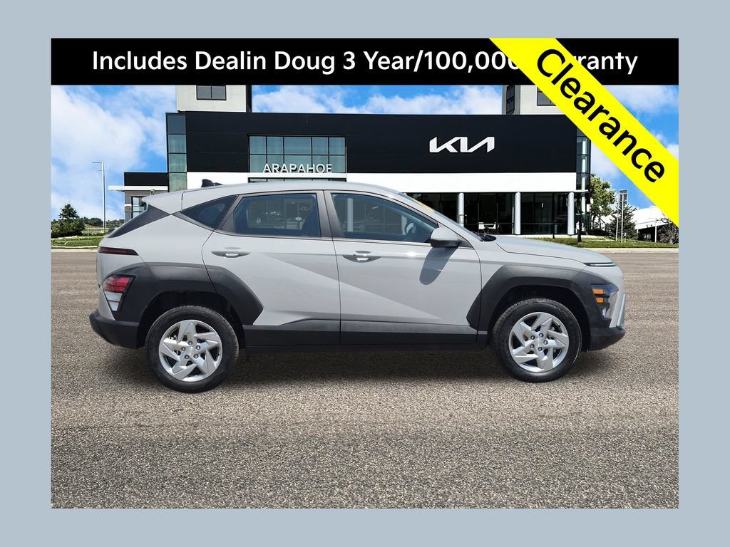 Used 2025 Hyundai Kona SE AWD/4WD image 1