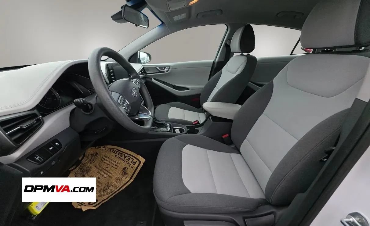 Used 2020 Hyundai Ioniq Blue FWD image 5