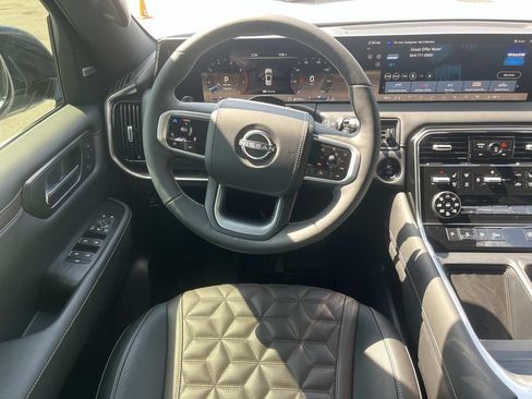 Used 2025 Nissan Armada Platinum Reserve w/ Convenience Package AWD/4WD image 15