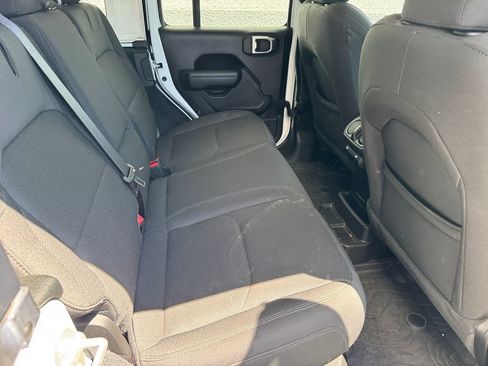 Used 2023 Jeep Wrangler Unlimited AWD/4WD image 6