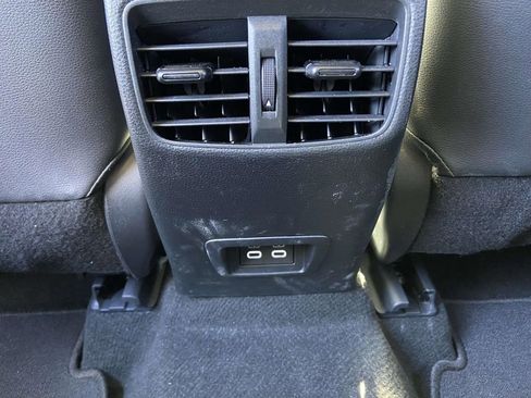 Used 2023 Toyota Corolla Cross XLE w/ Convenience Package image 22