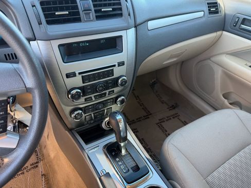 Used 2011 Ford Fusion SE w/ 201A Rapid Spec Order Code FWD image 25