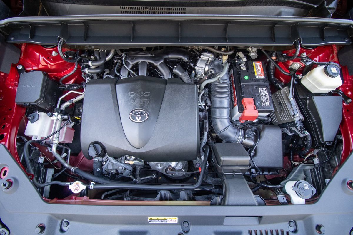 Used 2020 Toyota Highlander XLE FWD image 46