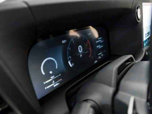 Used 2025 Lexus GX 550 w/ Accessory Package (2T) image 34