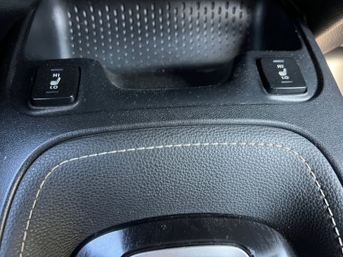 Used 2019 Toyota Corolla XSE image 23