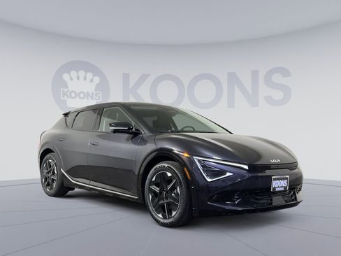 New 2025 Kia EV6 Wind image 8