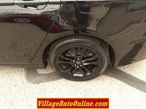 Used 2019 Ford Fusion SE w/ Equipment Group 151A image 10