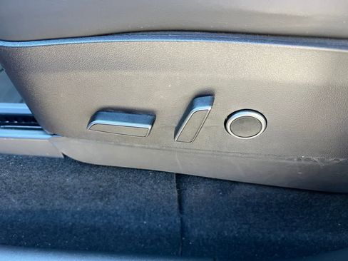 Used 2023 Tesla Model Y Long Range image 19