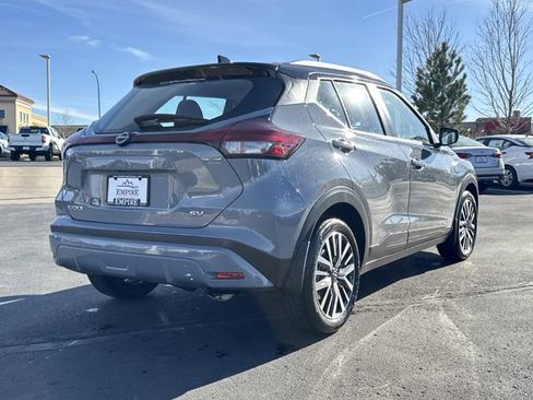 Certified 2024 Nissan Kicks SV image 3